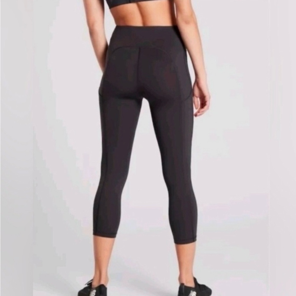 Athleta Ultimate Stash Pocket Capri Size XS
